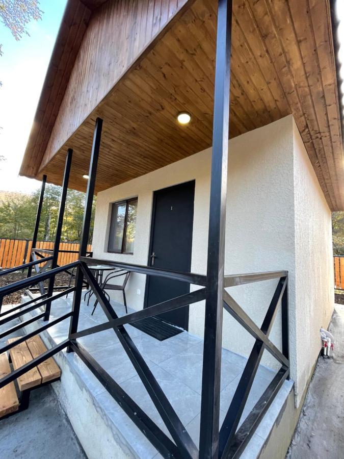 Flora Racha Villa Амбролаури Екстериор снимка